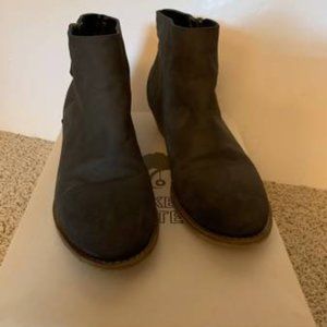 Girls Tucker & Tate Size 4.5M Pewter Gray Ankle Faux Leather Zip Boots